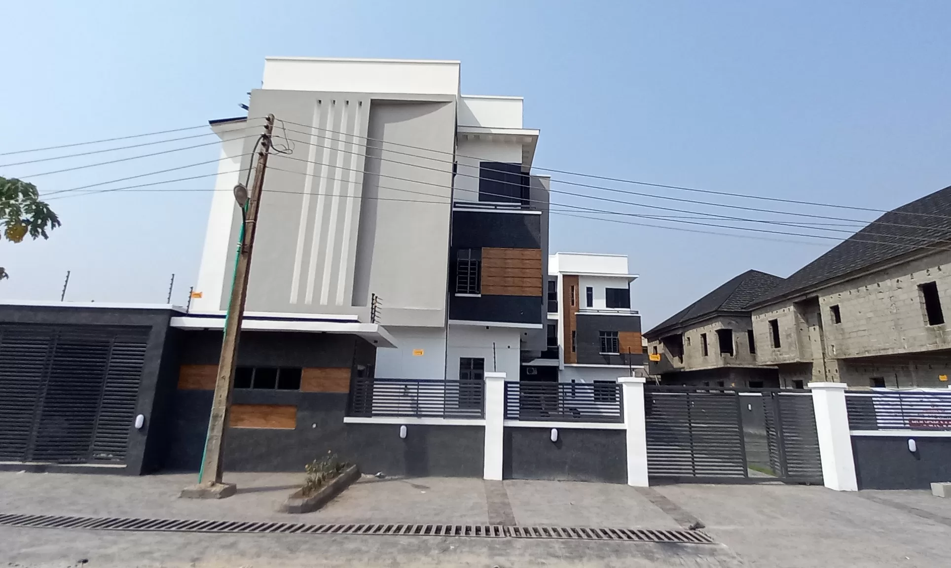 Brook-vale-apartment-road-18-De-Mosaic-Homes-lekki-scheme-II-ajah-lagos-